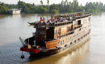Mekong Eyes Cruise - Can Tho - Cai Be - Chau Doc - Phnom Penh 3 Days 2 Nights